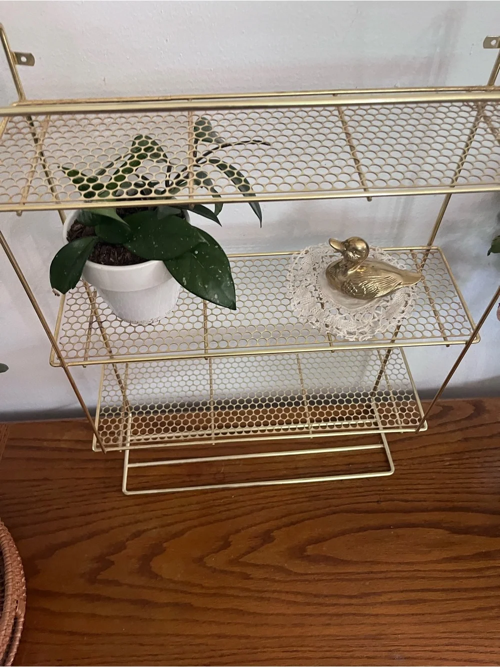 Vintage Gold Wire 3-Tier Wall Shelf